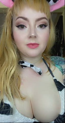 BBW enormous titties Bouncing boobies Chubby Cosplay Costume giant boobies Tease r/Hucow Porn GIF