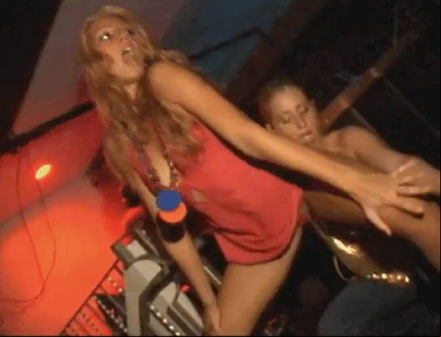 skanks Nightclub r/JustFriendsHavingFun Porn GIF